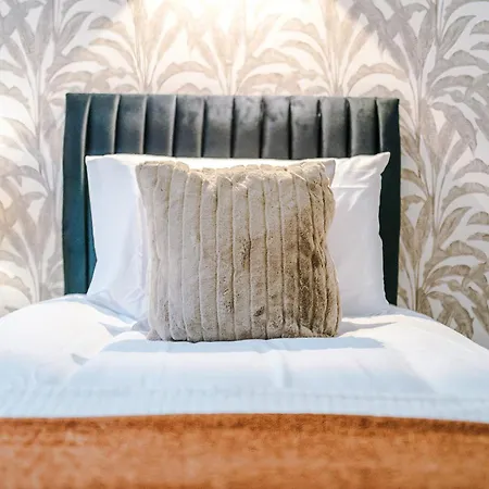 アパート Chic Modern Retreat In - Pool Table ヨーク