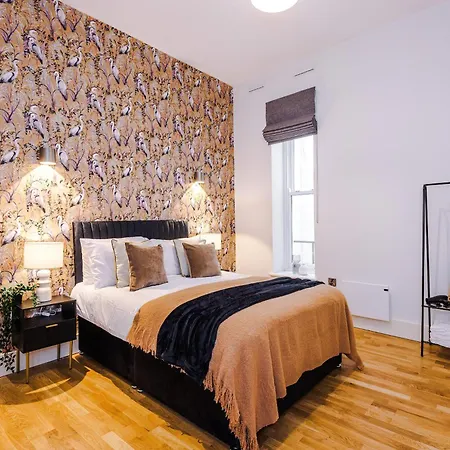 Charming 2 Bed In - Sleeps 6