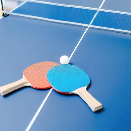 Chic Modern Retreat In - Pool Table 约克