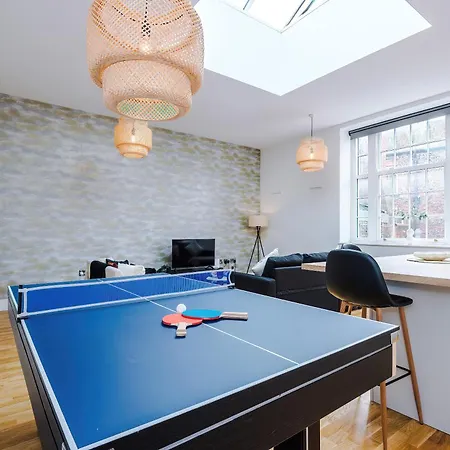 Chic Modern Retreat In - Pool Table 公寓 *