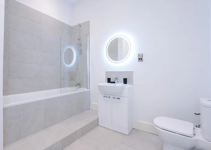 Chic Modern Retreat In - Pool Table 公寓 *