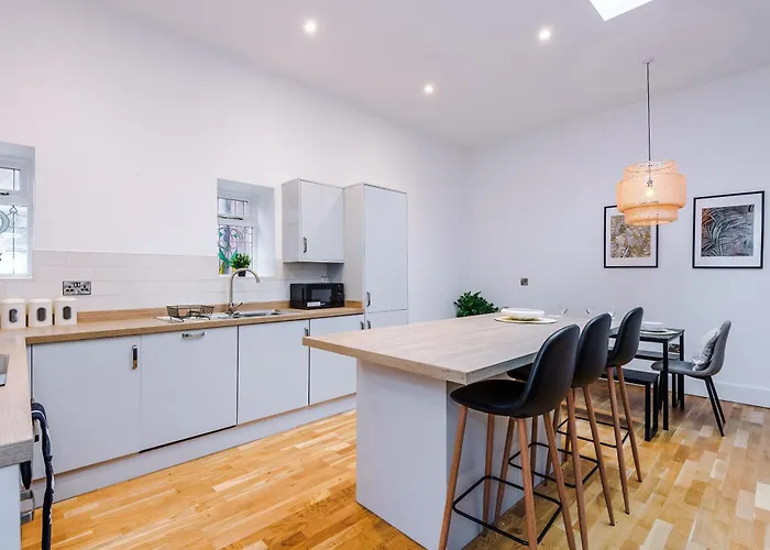 Chic Modern Retreat In - Pool Table 公寓 *