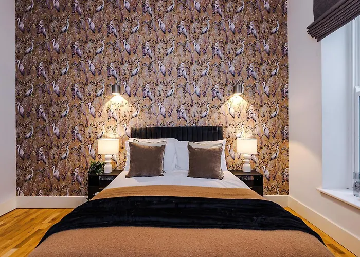 Chic Modern Retreat In - Pool Table * 约克