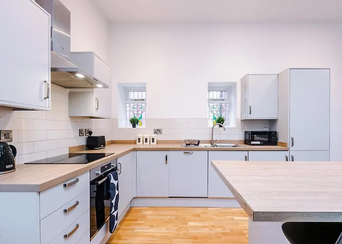 Chic Modern Retreat In - Pool Table 公寓 *