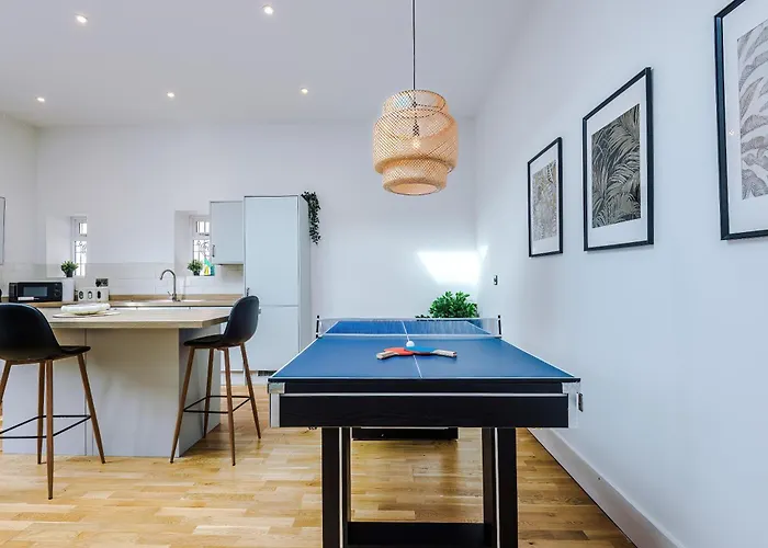 公寓 Chic Modern Retreat In - Pool Table 约克