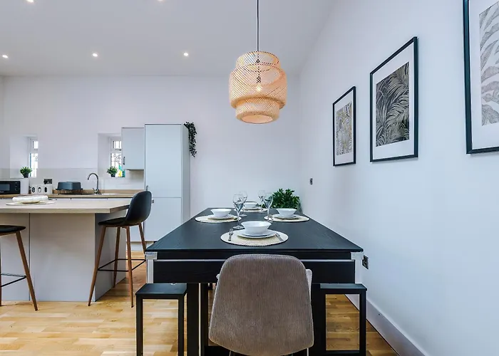 公寓 Chic Modern Retreat In - Pool Table *